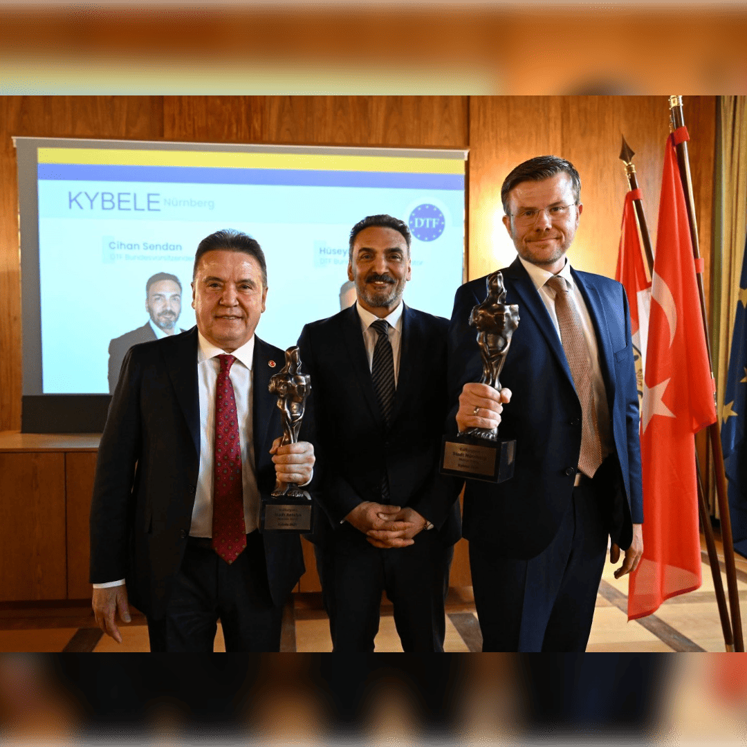 Turk-Alman-Dostluk-Federasyonu-DTF-Marcus-Konig-Muhittin-Bocek-Nurnberg-Antalya-Buyuksehir-Belediye-Baskani-Kybele-Odulu-Picture-3-