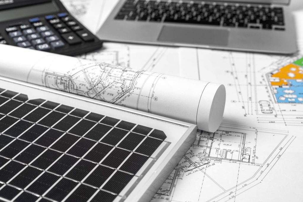 Güneş paneli IEC sertifikasında model kodu ve geçerlilik kontrolü yapan uzman